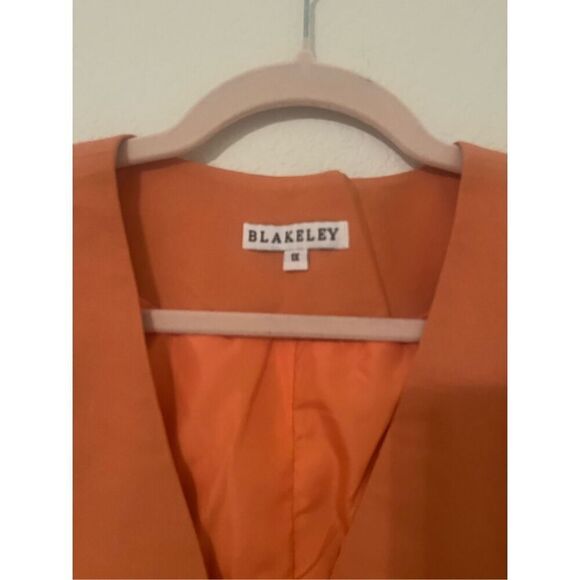 Blakeley Women’s Front Button Vest NEW - Picture 3 of 4